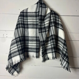 Plaid Blanket Scarf Wrap White Black & Gray
